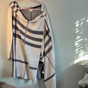 crown & ivy Cream and Black Striped Poncho